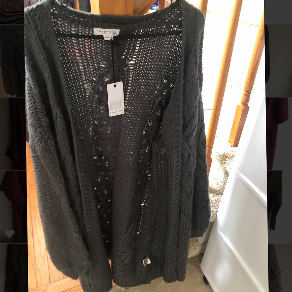 Women’s gray cardigan! very cute